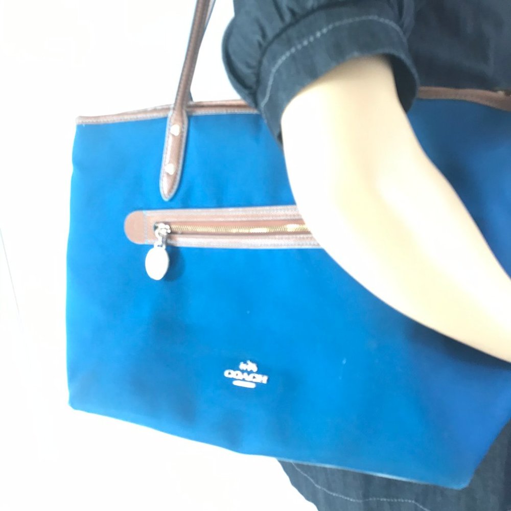 COACH Large Blue Brown Fabric Shoppers Tote - Picture 6 of 8